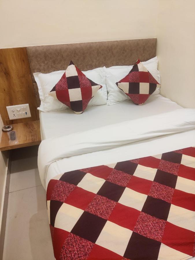 Bkc Corporate Hostel Ac Dormitory Мумбаи Экстерьер фото