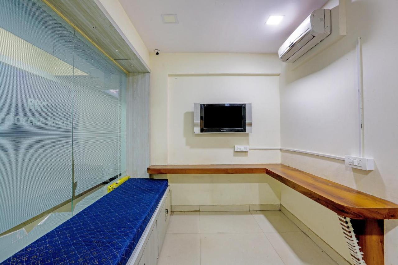 Bkc Corporate Hostel Ac Dormitory Мумбаи Экстерьер фото